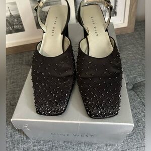Nine West black beaded dress shoes